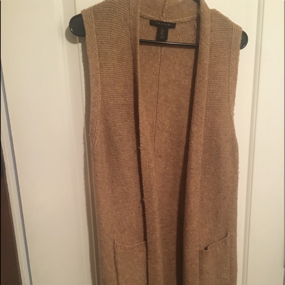 Tahari tan full length sweater vest size Small